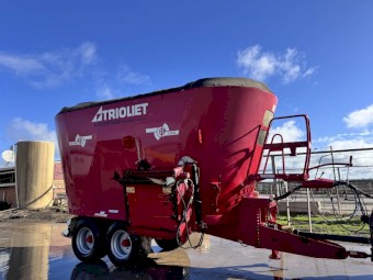 2019 Triolet Solomix SM-2 Feed Mixer