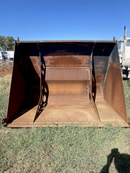 loader grain bucket 