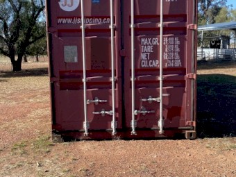 Shipping container 