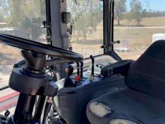 New Holland 8770 FWA