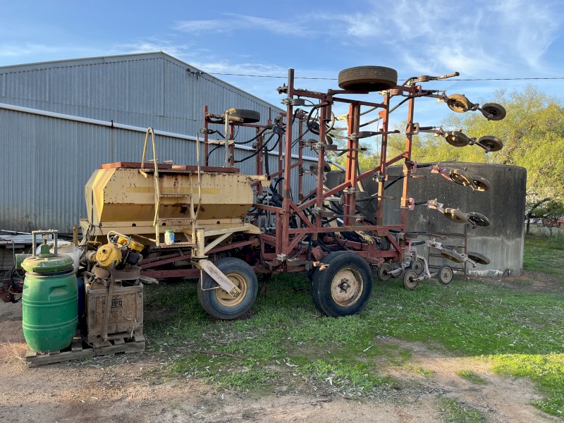 Connor Shea 30ft Airseeder