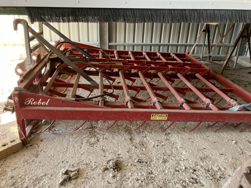 Rebel 15 bale Grab