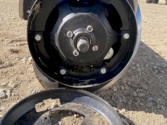 Macdon D145 Centre Drum