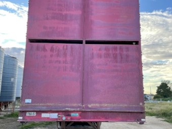 4x2 Barry Stoodley A Livestock Trailer