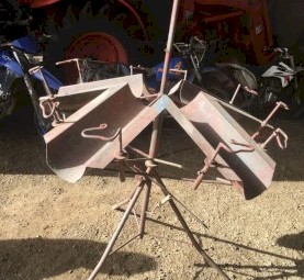 Lamb marking cradle
