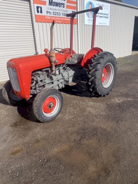 1962 Massey Ferguson FE35 Tractor