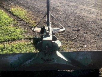 Treller linkage blade