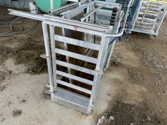 Prattley weighcrate and isolation frame