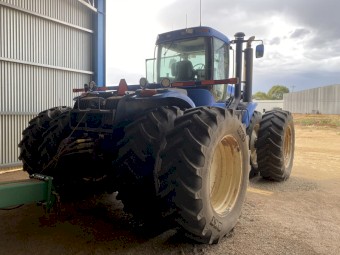 2003 New Holland TJ425