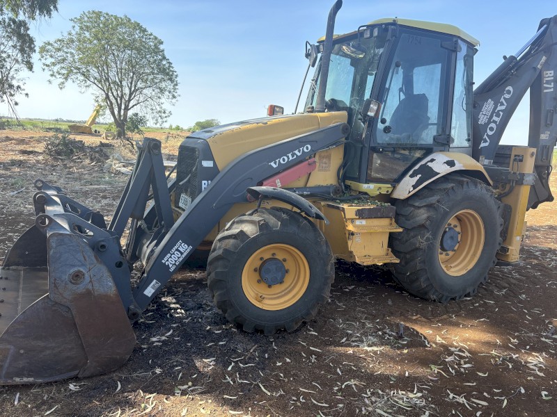 2007 Volvo BL71 Backhoe
