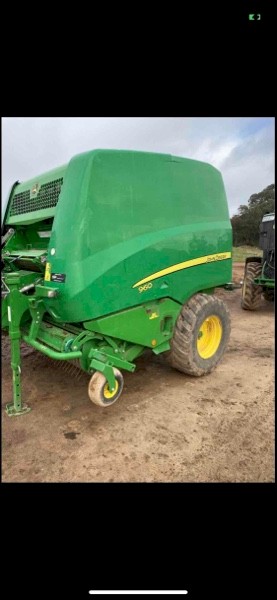 John Deere 960 Round Baler