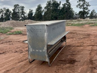 Cowra Lick Feeder 