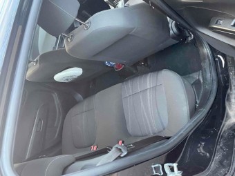 Holden Astra Hatchback (Lady owner)