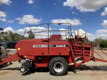 Case 8585 8x4x3 baler
