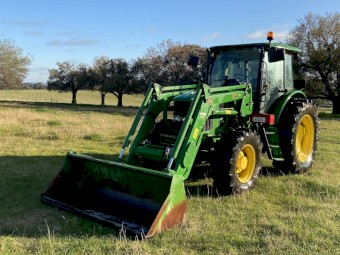 *Reduced price - 2015 John Deere 6100D with FEL & Bucket