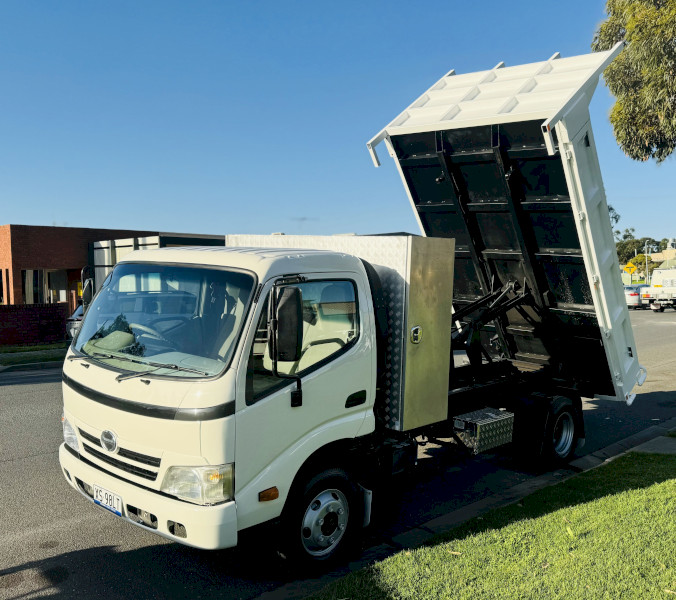 2009 Hino 300 616 Ex Council Factory Tipper Truck