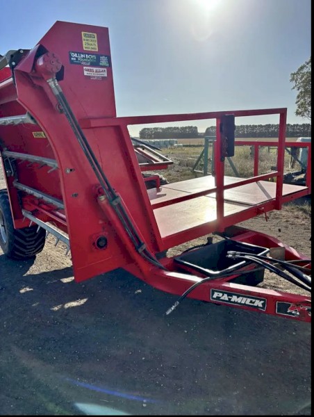 WANTED Square Bale Feeder