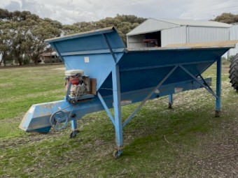 Famson outloader bin
