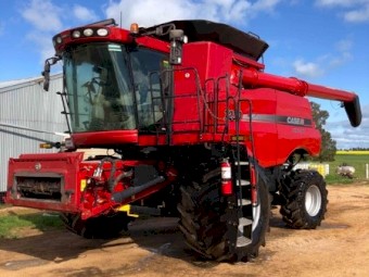 Case IH 7230 Header & 40ft 2162 Macdon Flex Front with new Comb Trailer (Will be available end of Dec)