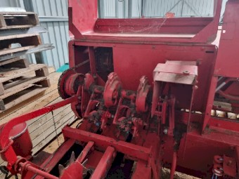 New Holland 317
