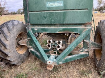 Simplicity 5700 TB2 Air Cart