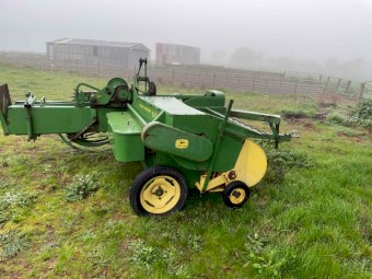 John Deere 24T Small Square Baler