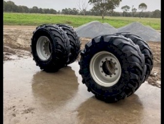 JCB Fastrac Tyres & Rims