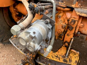 Chamberlain Countryman 6 with Robot FEL