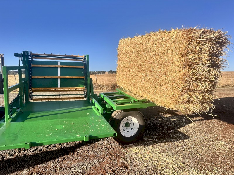 Square and Round bale Elsworth multi feeder NEW
