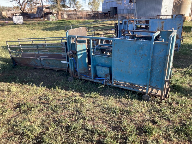 Peak-Hill Air Rotate Sheep Handler