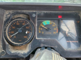 1989 Mitsubishi Farm Truck with Removable Stock Crate