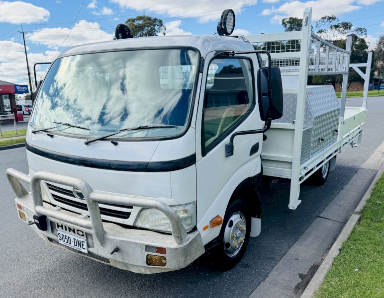 2009 Hino 300 Concrete Set Up Truck