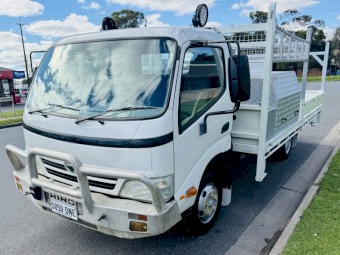 2009 Hino 300 Concrete Set Up Truck