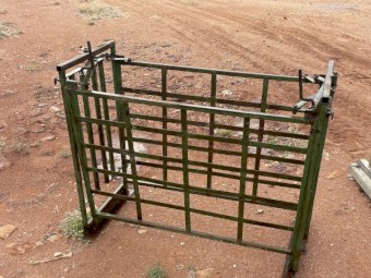 Hecton Stock Worker with Ruddwieigh Scales & Weigh Crate