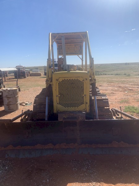 Caterpillar D4D and Armstrong Holland scoop