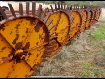 Pederick Stick Rake - 8 wheel