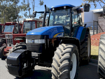 2005 New Holland TM120 