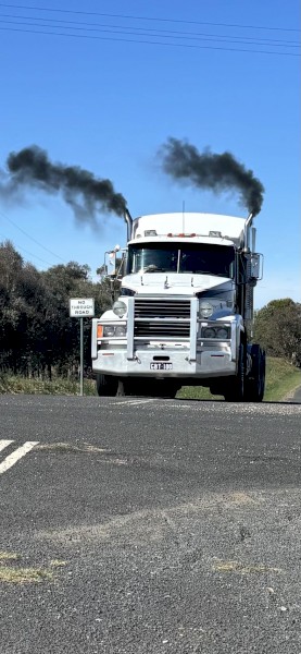 MACK CLR 525
