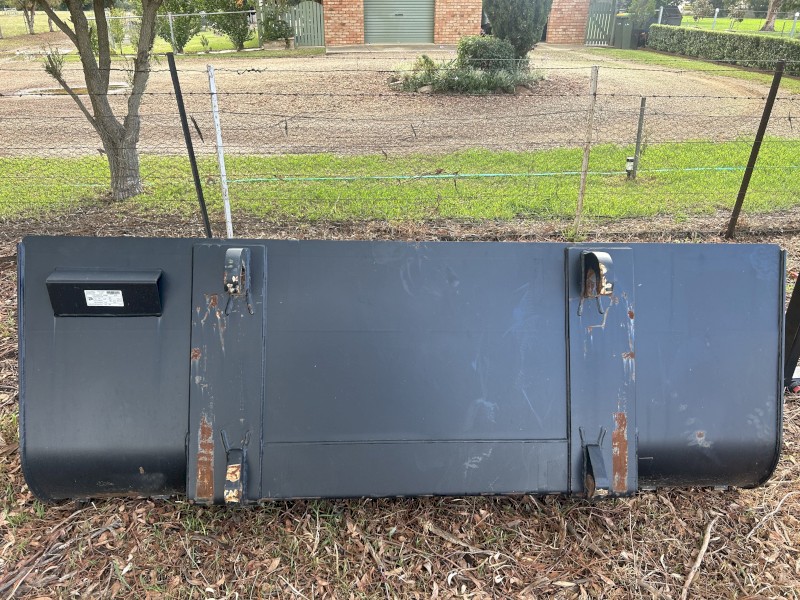 JCB Bucket
