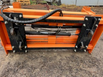Tuscan Bale Grab