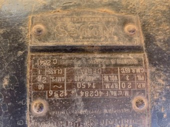 Electric motor with starter
