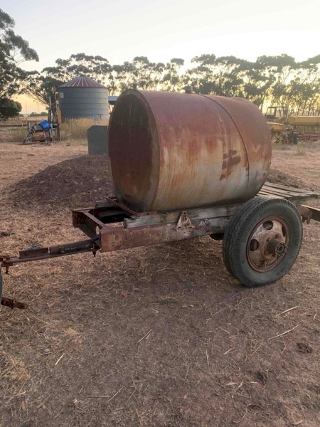 Fuel trailer