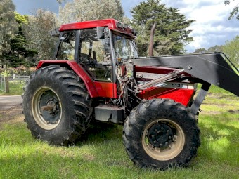 Case IH Maxxum 5120 Powershift Tractor Loader