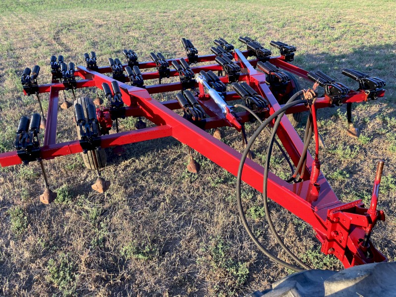 International Scarifier 25 tyne 