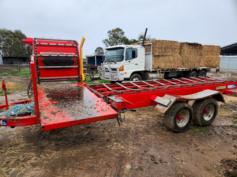 Hay Feeder Cart