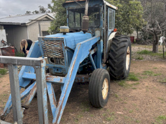 Ford 5000 Tractor Loader