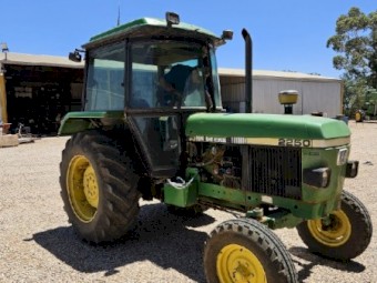 John Deere 2250 Tractor