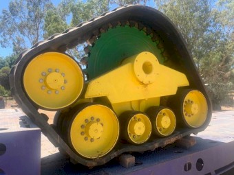 2017 JD Header Tracks
