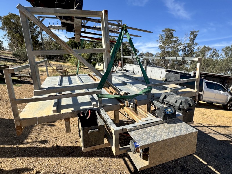 Slideaway Hay Feeder