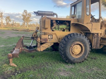 Caterpillar 966B Loader